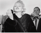 norma jean 1956 airport kiss