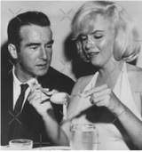 Merylin monroe eating spaghetti 1961