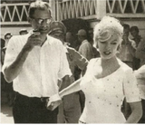 Arthur miller i Monroe na planie pół serio i żartem 1958